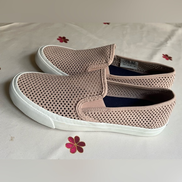 Sperry Women's Crest Twin Gore Perforated Slip On Sneakers - Picture 2 of 5